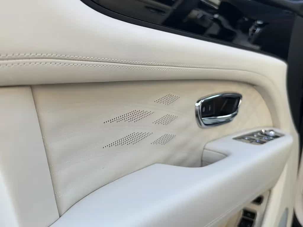 Bentley Bentayga EWB V8 Atelier *Touring*AHZV*RSE* null-photo-12
