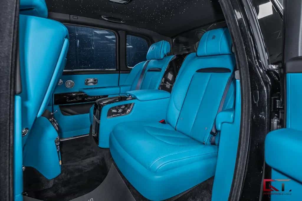 Rolls-Royce Cullinan Series II PD2026 4-Seats 23" Stars null-photo-31