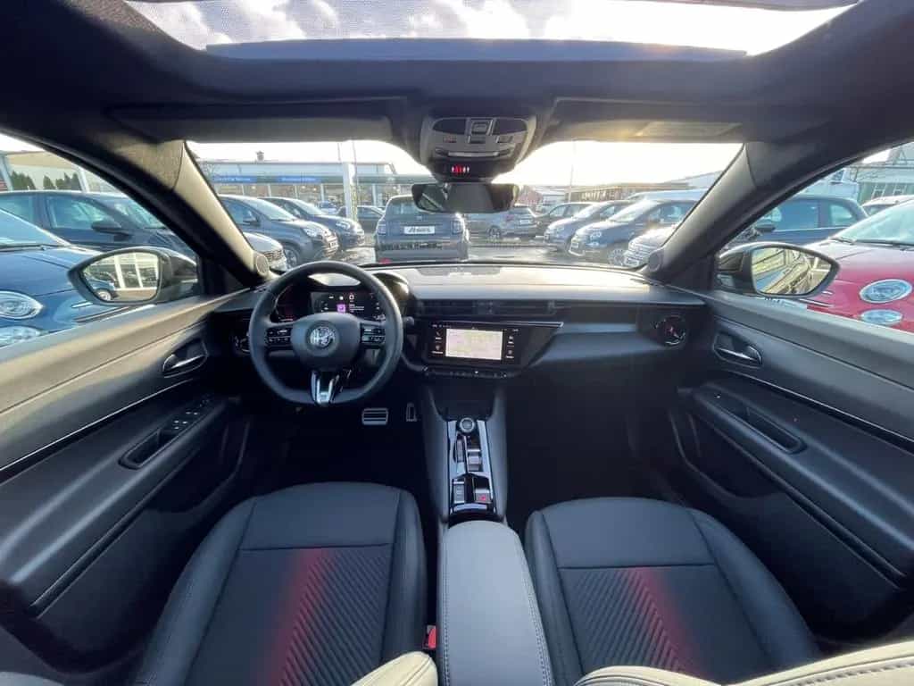 Alfa Romeo Junior Ibrida SPECIALE+SCHIEBEDACH+NAVI+ELSITZE+ 11/2025-photo-14