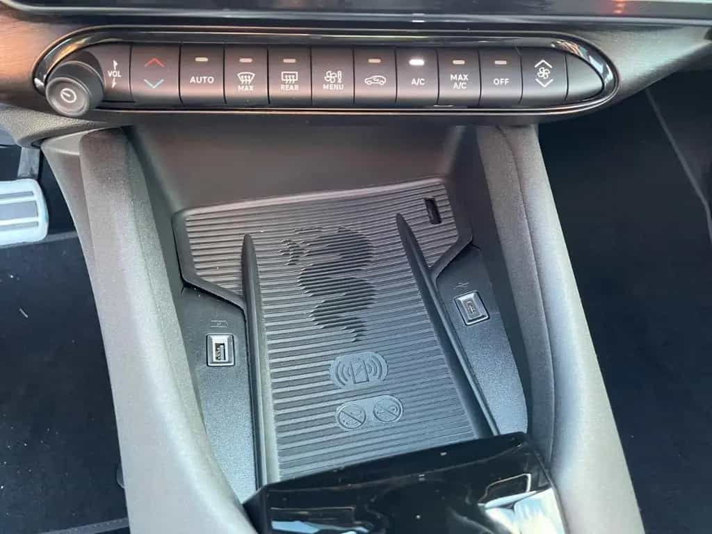 Alfa Romeo Junior Ibrida SPECIALE+SCHIEBEDACH+NAVI+ELSITZE+ 11/2025-photo-22