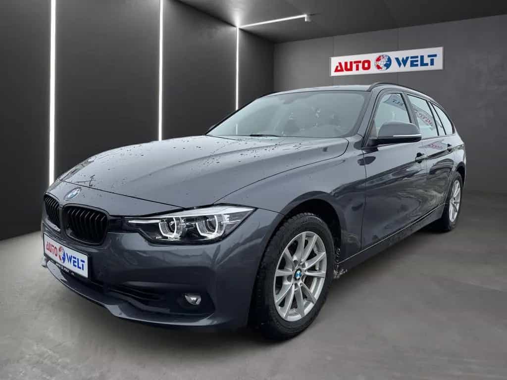 BMW 3 Series 320i Advantage Aut. LED Navi el. Heckklappe USB 06/2018-photo-0