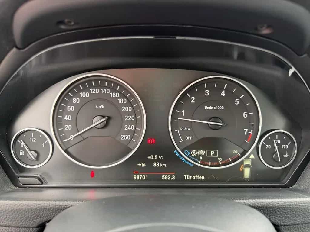BMW 3 Series 320i Advantage Aut. LED Navi el. Heckklappe USB 06/2018-photo-10