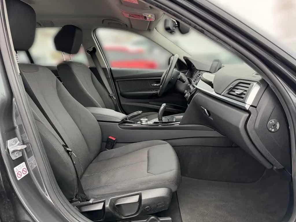BMW 3 Series 320i Advantage Aut. LED Navi el. Heckklappe USB 06/2018-photo-14