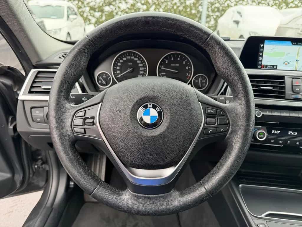 BMW 3 Series 320i Advantage Aut. LED Navi el. Heckklappe USB 06/2018-photo-17