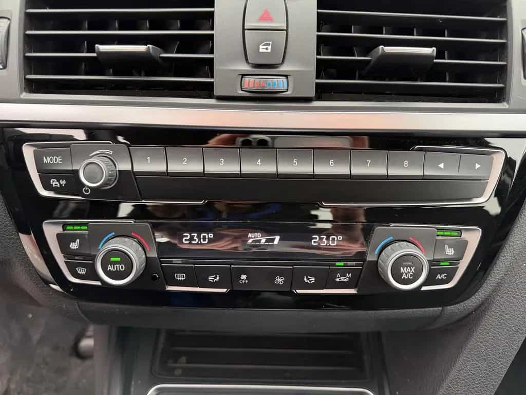 BMW 3 Series 320i Advantage Aut. LED Navi el. Heckklappe USB 06/2018-photo-24