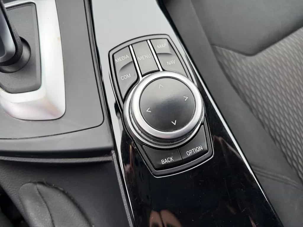 BMW 3 Series 320i Advantage Aut. LED Navi el. Heckklappe USB 06/2018-photo-26