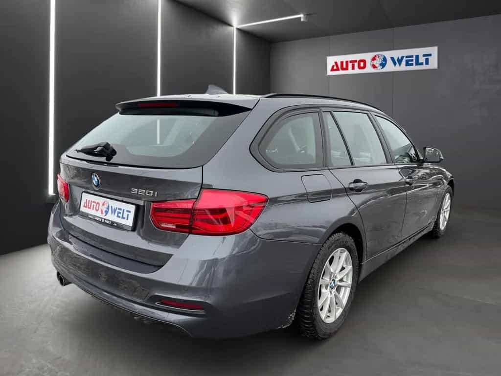 BMW 3 Series 320i Advantage Aut. LED Navi el. Heckklappe USB 06/2018-photo-3