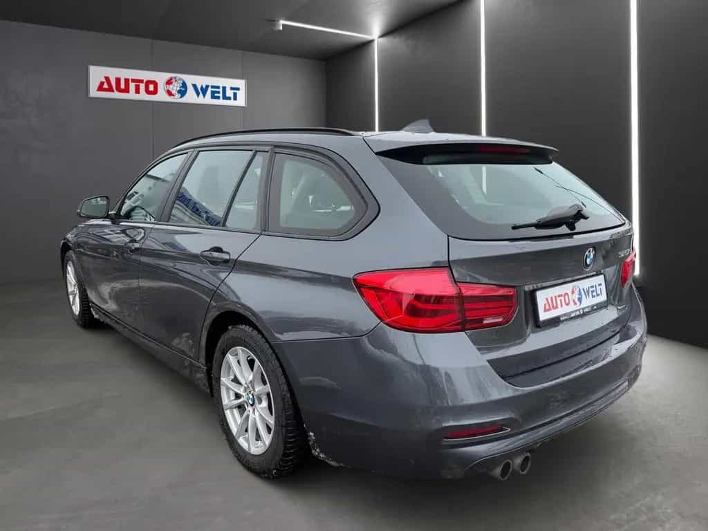 BMW 3 Series 320i Advantage Aut. LED Navi el. Heckklappe USB 06/2018-photo-4