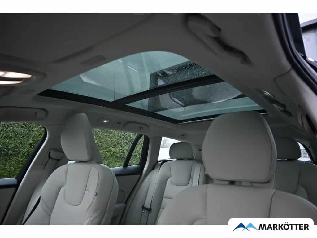 Volvo V60 B4 Plus Bright ACC/AHK/Memory/Schiebedach 12/2022-photo-10