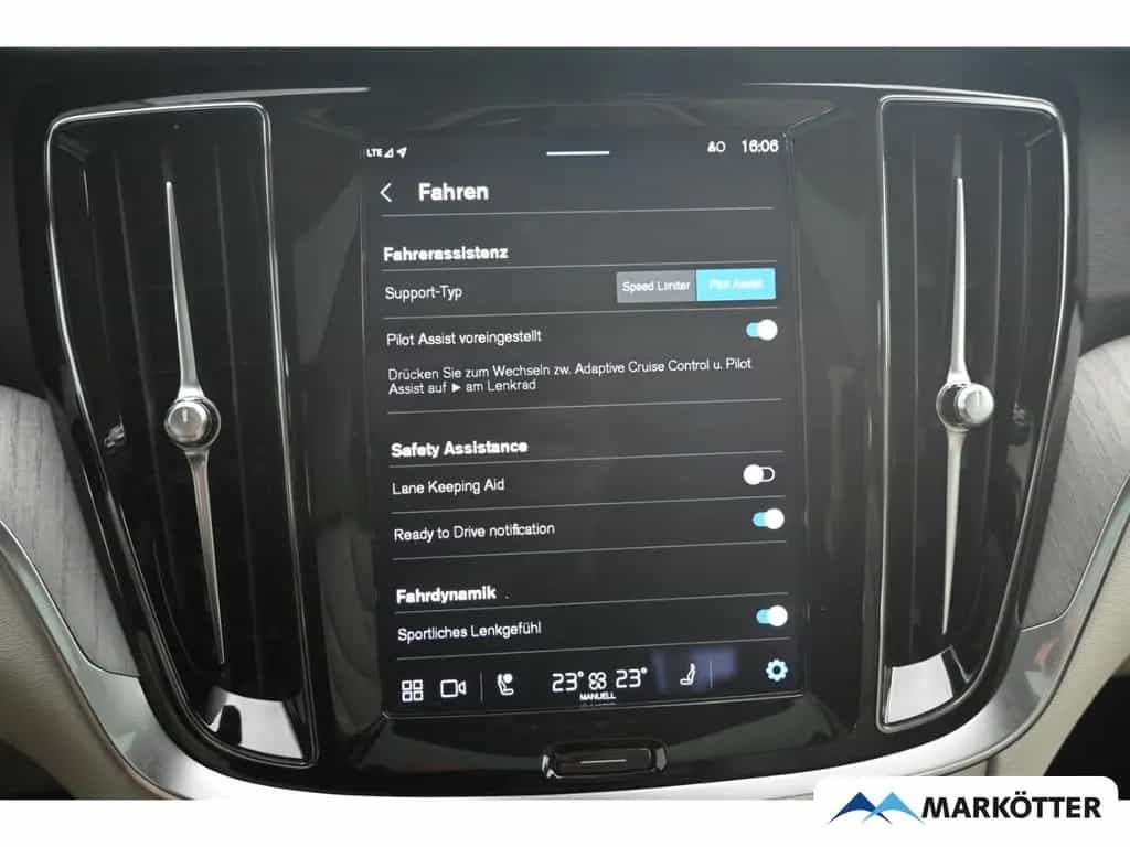 Volvo V60 B4 Plus Bright ACC/AHK/Memory/Schiebedach 12/2022-photo-16