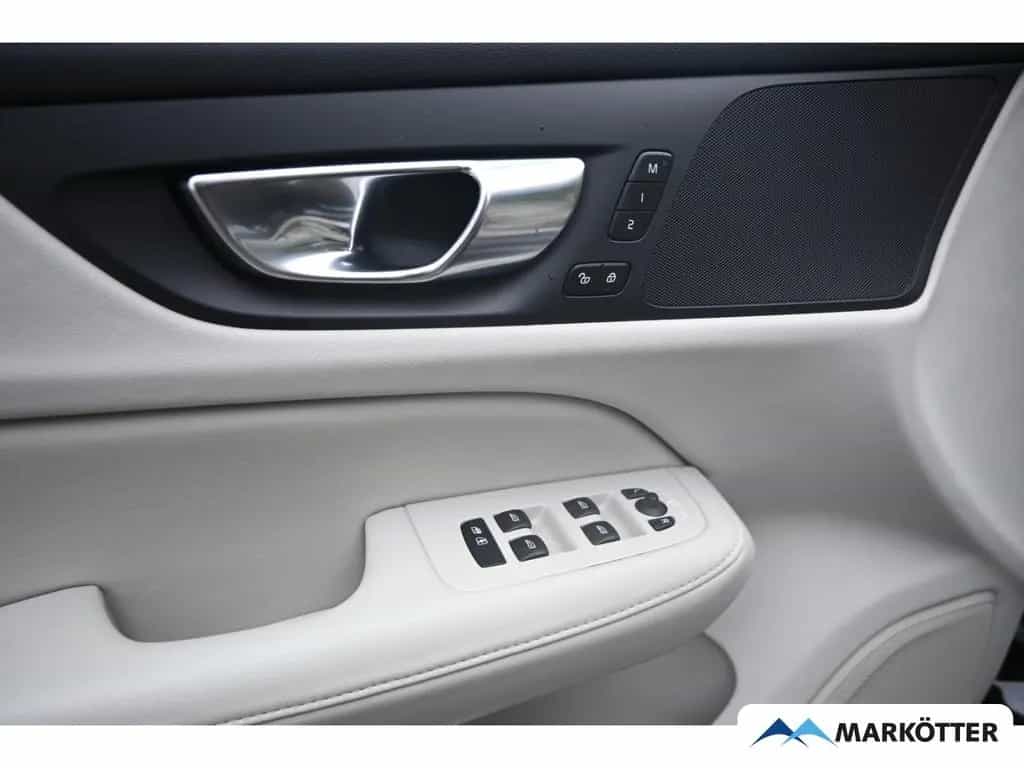 Volvo V60 B4 Plus Bright ACC/AHK/Memory/Schiebedach 12/2022-photo-22