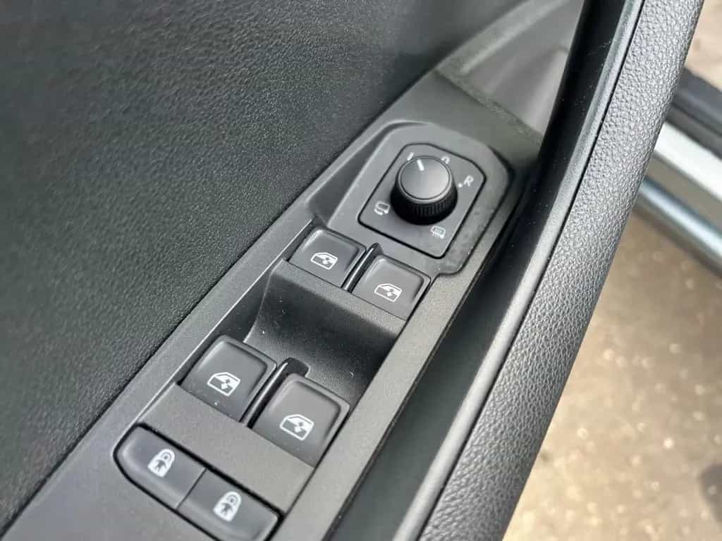 Skoda Karoq 1.5 TSI ACT Clever DSG+AUT+LED+Navi+PDC+LM 01/2022-photo-12