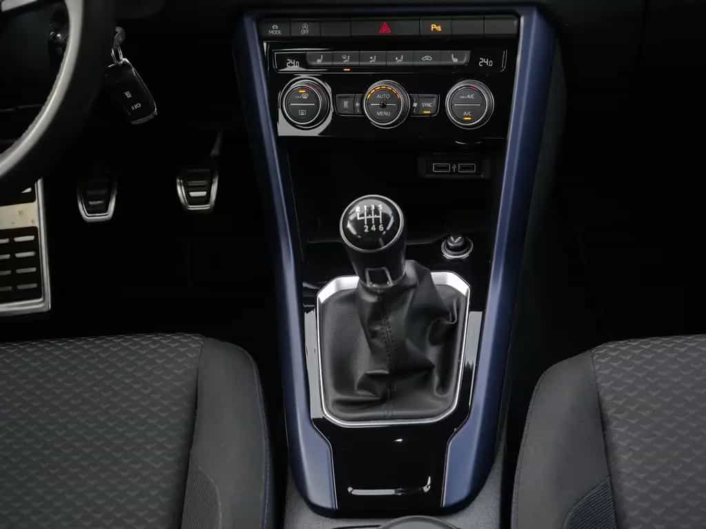 Volkswagen T-Roc 1.5 TSI United*RFK*Standhzg*Navi*BEATS*ACC 06/2020-photo-6