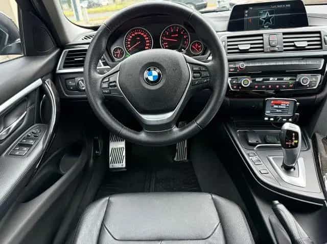 BMW 320 Lim. Luxury Line/Automatik/Leder/Navi/SSD/AHK 06/2018-photo-11