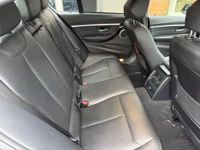 BMW 320 Lim. Luxury Line/Automatik/Leder/Navi/SSD/AHK 06/2018-photo-13