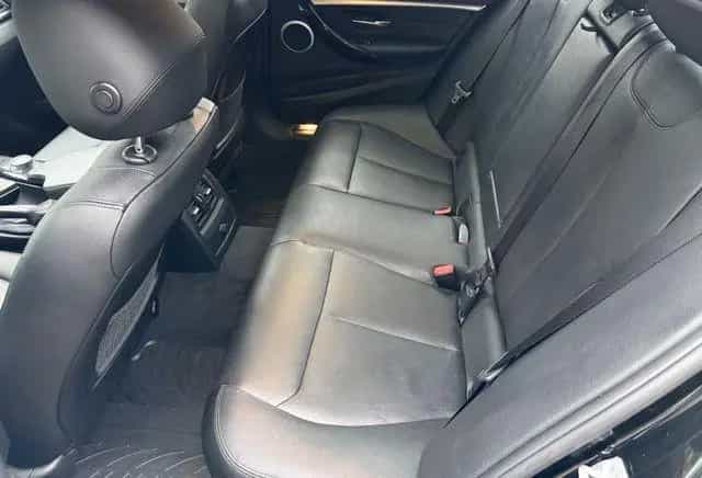BMW 320 Lim. Luxury Line/Automatik/Leder/Navi/SSD/AHK 06/2018-photo-14