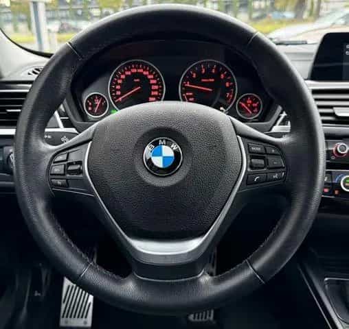 BMW 320 Lim. Luxury Line/Automatik/Leder/Navi/SSD/AHK 06/2018-photo-17