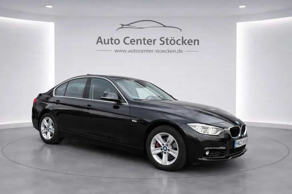 BMW 320 Lim. Luxury Line/Automatik/Leder/Navi/SSD/AHK 06/2018-photo-2