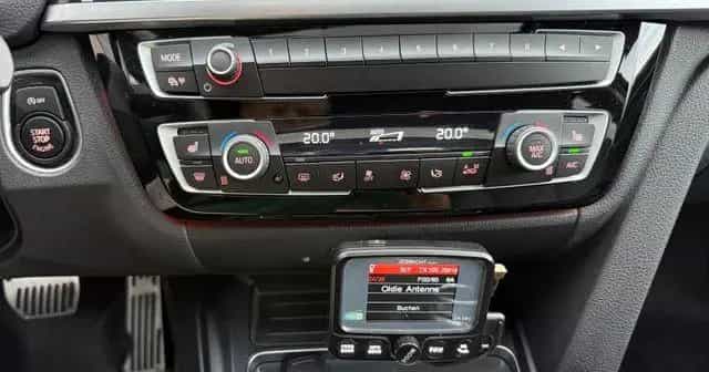 BMW 320 Lim. Luxury Line/Automatik/Leder/Navi/SSD/AHK 06/2018-photo-22
