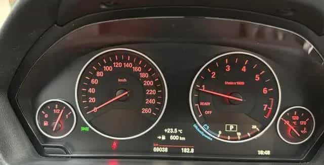 BMW 320 Lim. Luxury Line/Automatik/Leder/Navi/SSD/AHK 06/2018-photo-24