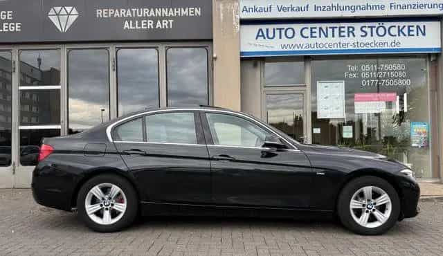 BMW 320 Lim. Luxury Line/Automatik/Leder/Navi/SSD/AHK 06/2018-photo-27