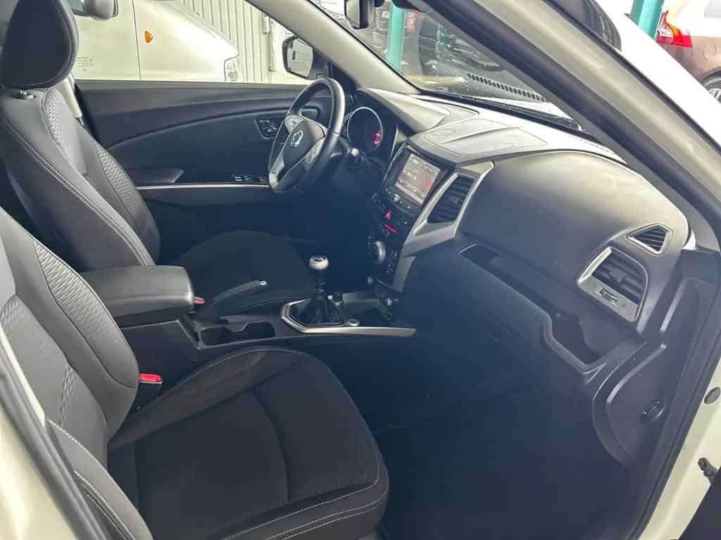 Ssangyong Tivoli 1.6 e-XGi 160 Clever Edition 2WD 11/2018-photo-16