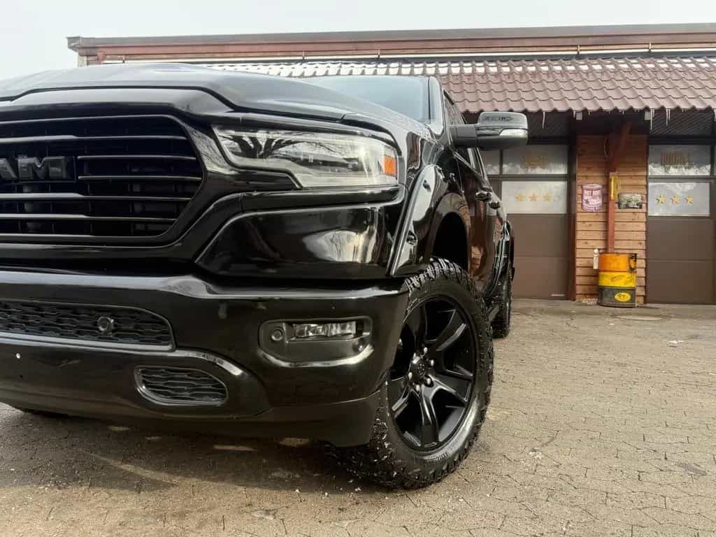 Dodge RAM V8*4X4*SPORT*LIFT*HEADUP*OFFROAD*NAVI*AHK*GARANT 09/2021-photo-2