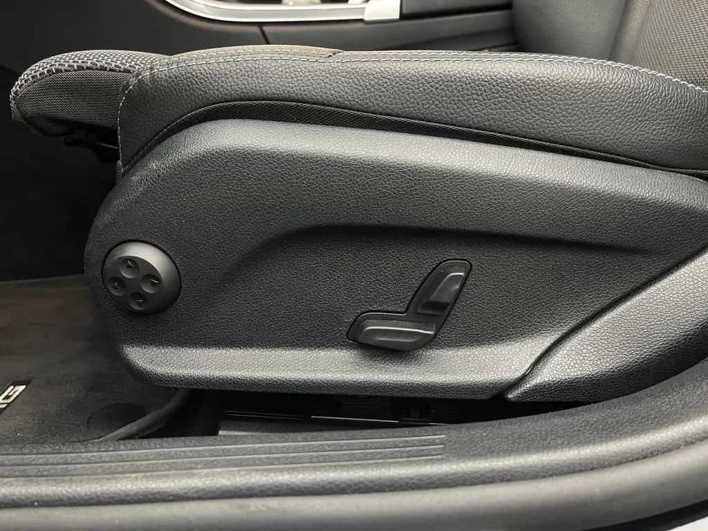 Mercedes-Benz C 300 BURMESTER*PANO*AHK*LED*PDC* 01/2021-photo-41