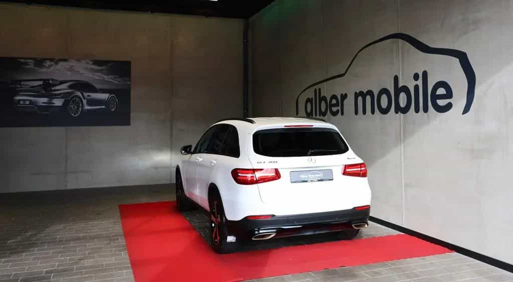 Mercedes-Benz GLC-Class 300 4Matic HeadUp 360° Sitzkühl AHK ACC TOT 10/2018-photo-1