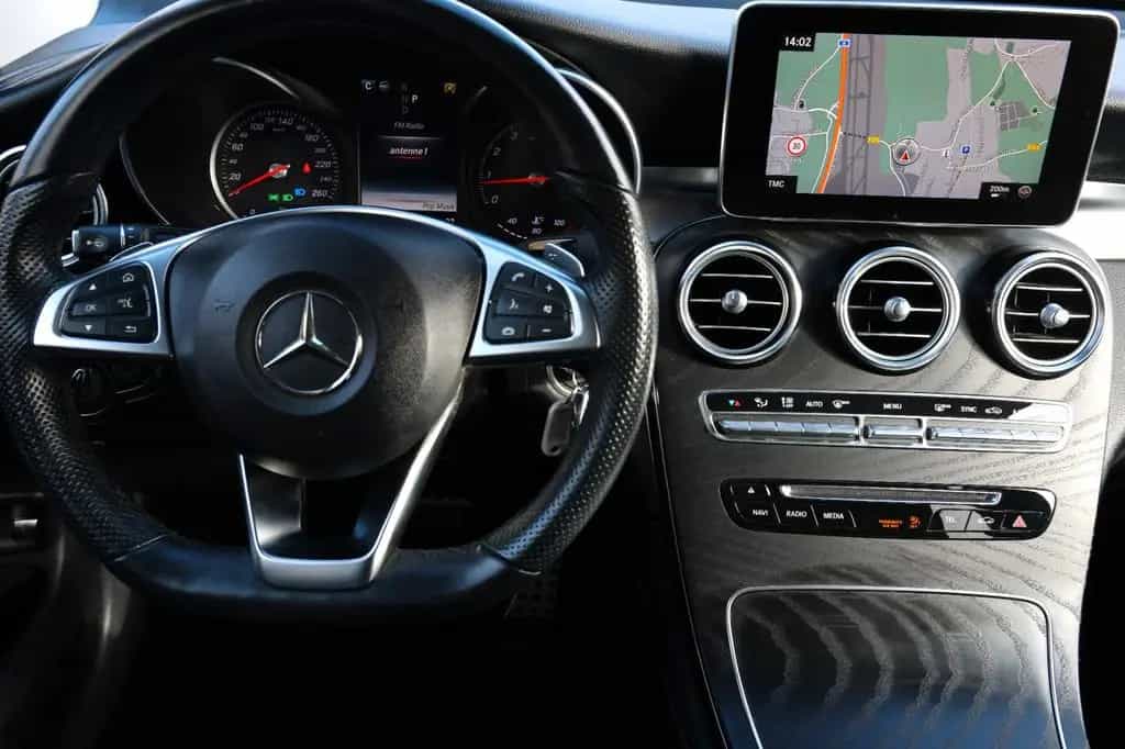 Mercedes-Benz GLC-Class 300 4Matic HeadUp 360° Sitzkühl AHK ACC TOT 10/2018-photo-24