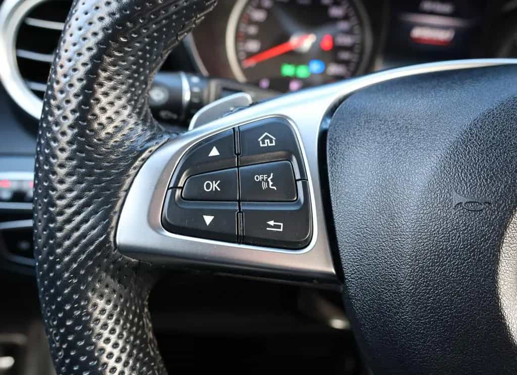 Mercedes-Benz GLC-Class 300 4Matic HeadUp 360° Sitzkühl AHK ACC TOT 10/2018-photo-25