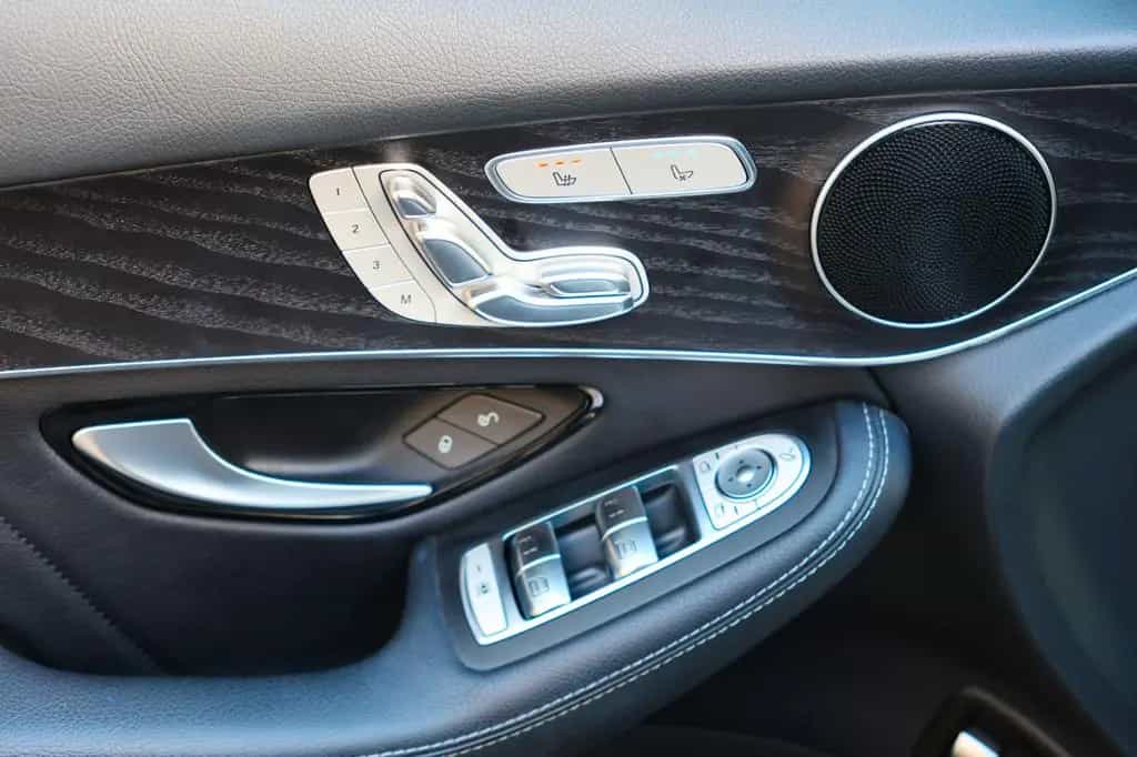 Mercedes-Benz GLC-Class 300 4Matic HeadUp 360° Sitzkühl AHK ACC TOT 10/2018-photo-32