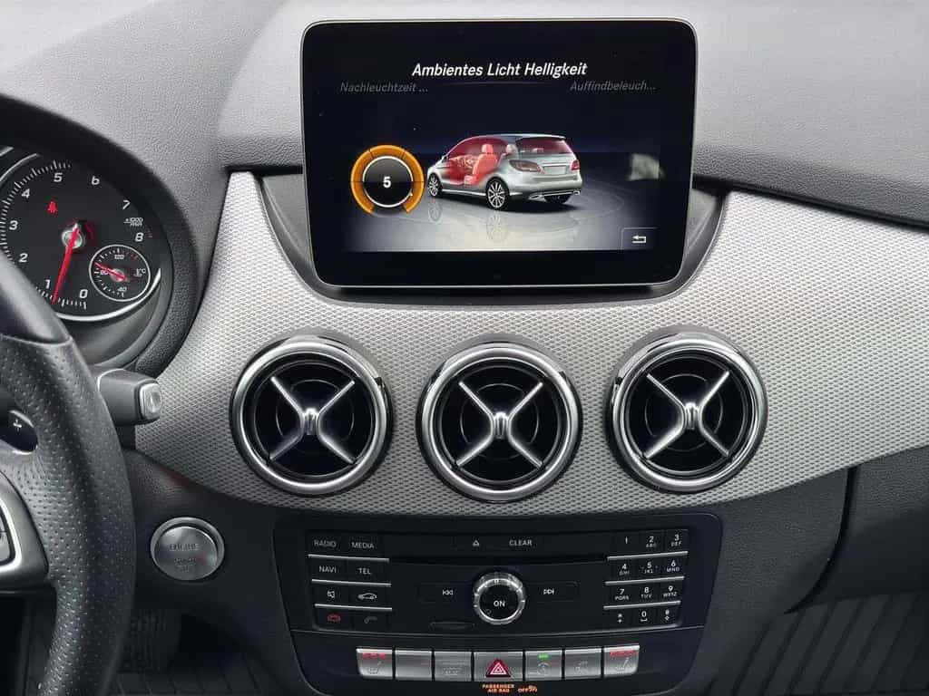 Mercedes-Benz B-Class 200 Aut. LED Navi Kamera Sitzheiz. AHKschwenkb 11/2018-photo-18