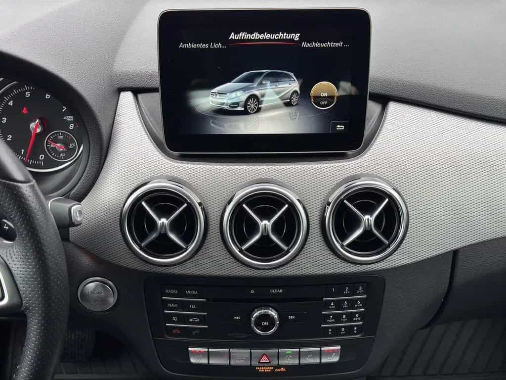 Mercedes-Benz B-Class 200 Aut. LED Navi Kamera Sitzheiz. AHKschwenkb 11/2018-photo-19