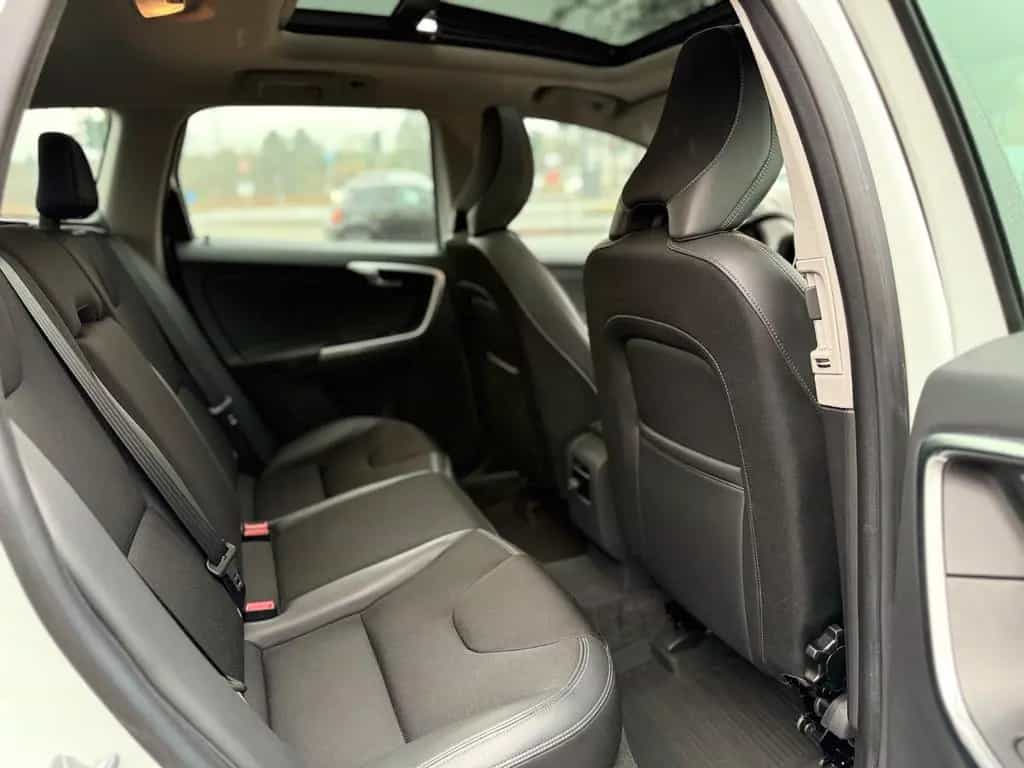 Volvo XC60 Momentum EU6/Panorama/Navi/1.Hand/73.500km 12/2014-photo-11