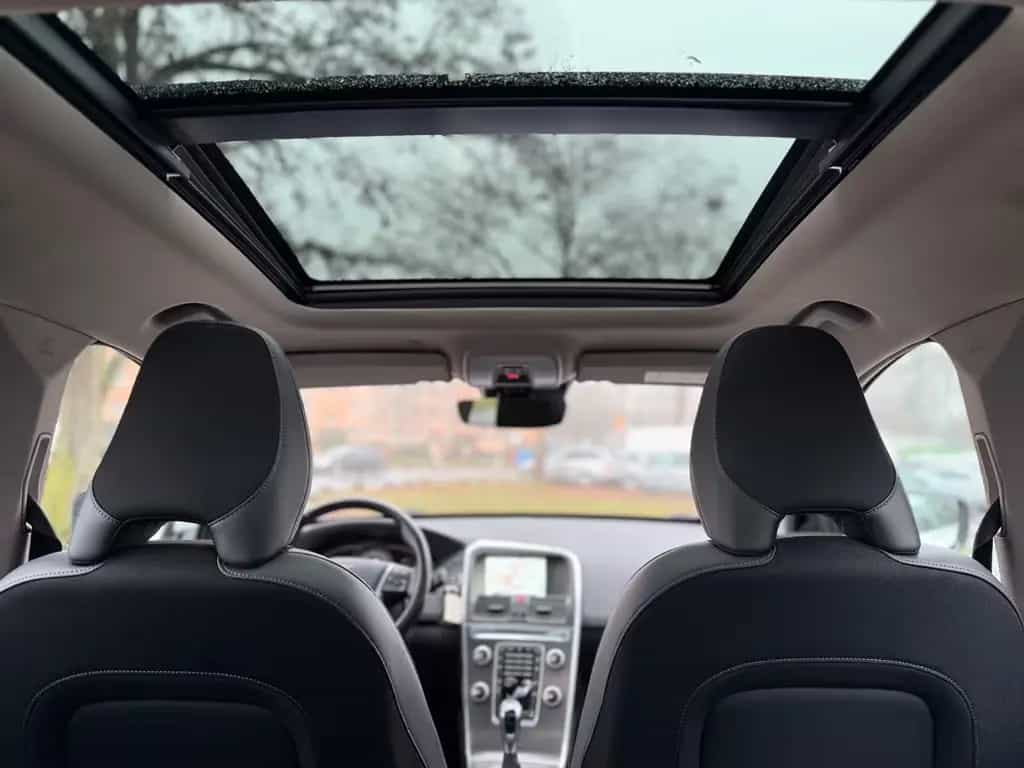 Volvo XC60 Momentum EU6/Panorama/Navi/1.Hand/73.500km 12/2014-photo-16
