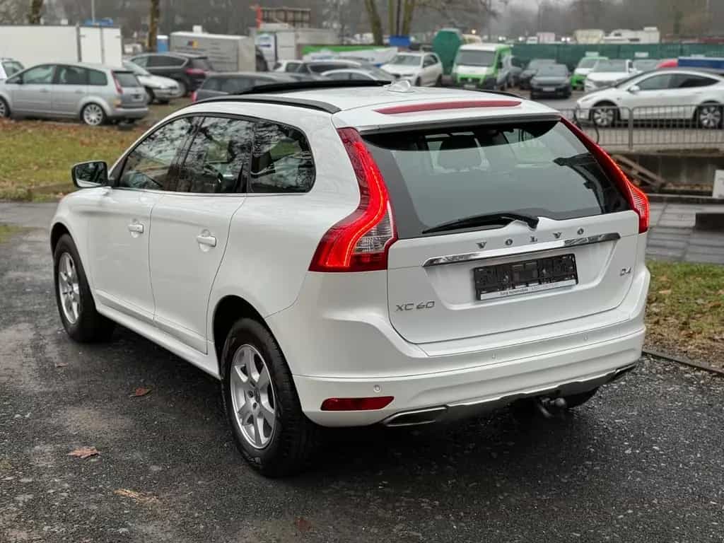 Volvo XC60 Momentum EU6/Panorama/Navi/1.Hand/73.500km 12/2014-photo-6