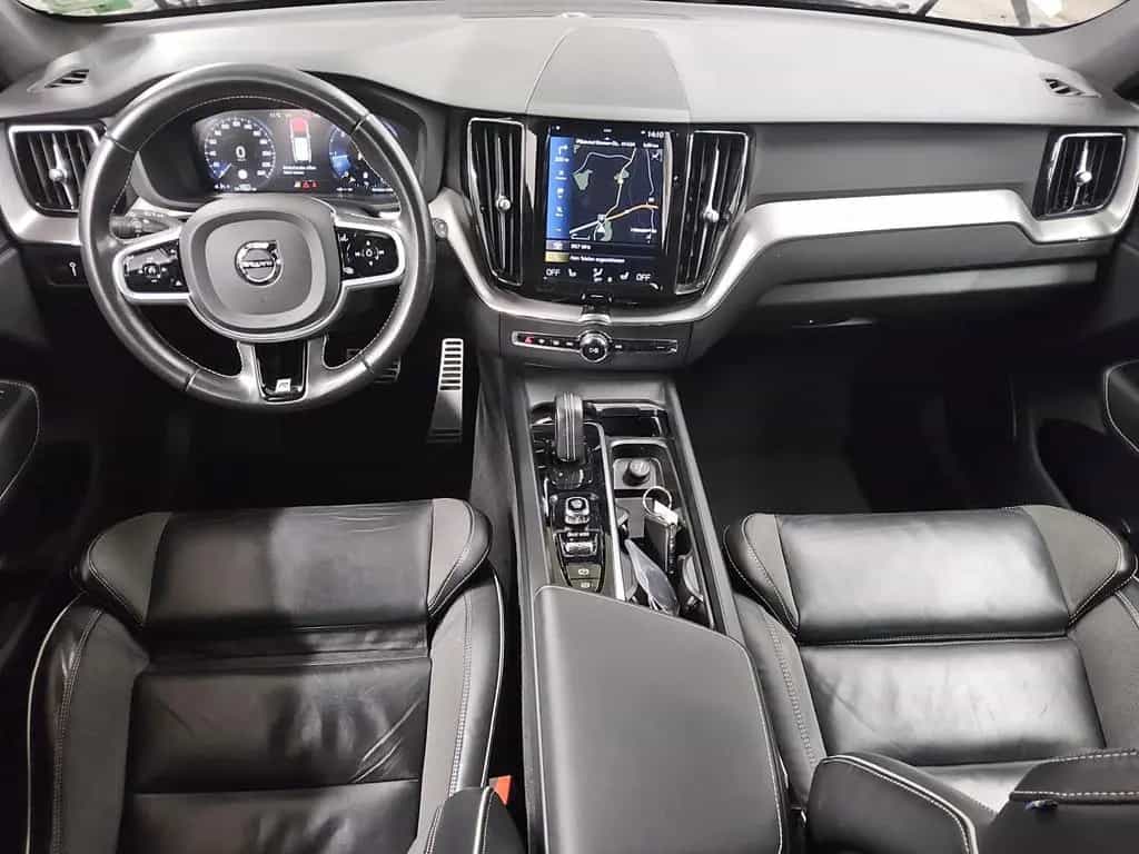Volvo XC60 B4 D AWD R-Design Navi LED RfK AHK PDC Shz 02/2020-photo-4