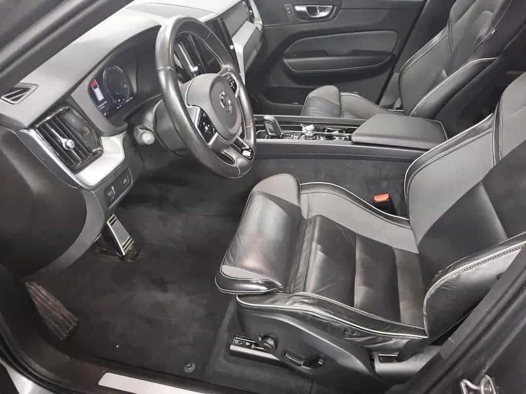 Volvo XC60 B4 D AWD R-Design Navi LED RfK AHK PDC Shz 02/2020-photo-8
