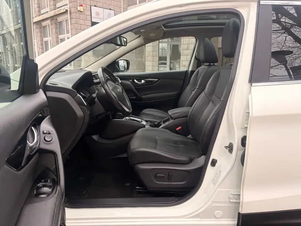 Nissan Qashqai Tekna/EU6/Automatik/Navi/Panorama/Leder 05/2016-photo-12