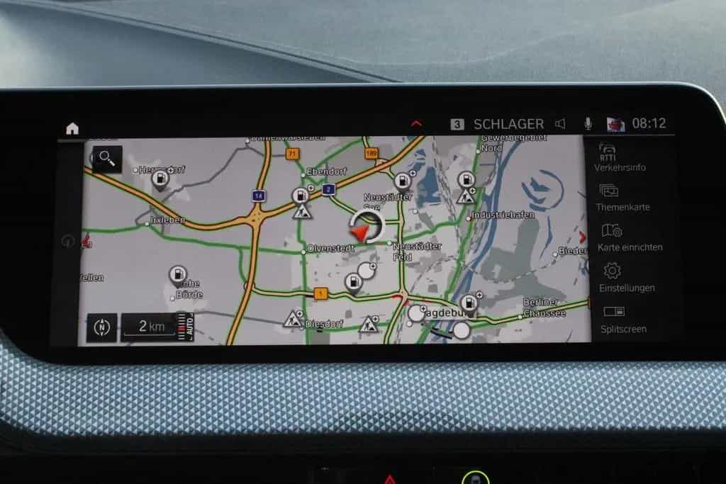 BMW 1 Series 118i *LIVE COCKPIT*LED*NAVI*PANORAMADACH*SHZ* 04/2021-photo-10