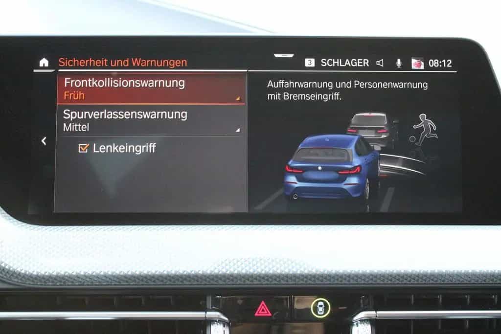 BMW 1 Series 118i *LIVE COCKPIT*LED*NAVI*PANORAMADACH*SHZ* 04/2021-photo-11