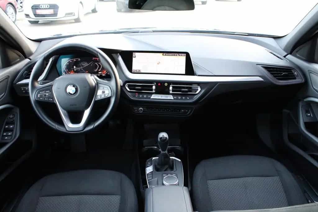 BMW 1 Series 118i *LIVE COCKPIT*LED*NAVI*PANORAMADACH*SHZ* 04/2021-photo-8
