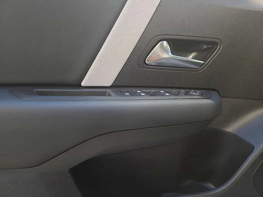 Citroën C4 Lim. Max mheV + Rückfahrkamera + Totwinkel-As 04/2025-photo-9