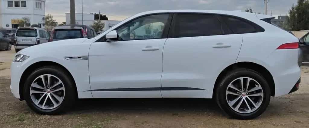 Jaguar F-Pace 2.0 D 180 CV AWD aut. R-Sport 07/2017-photo-1