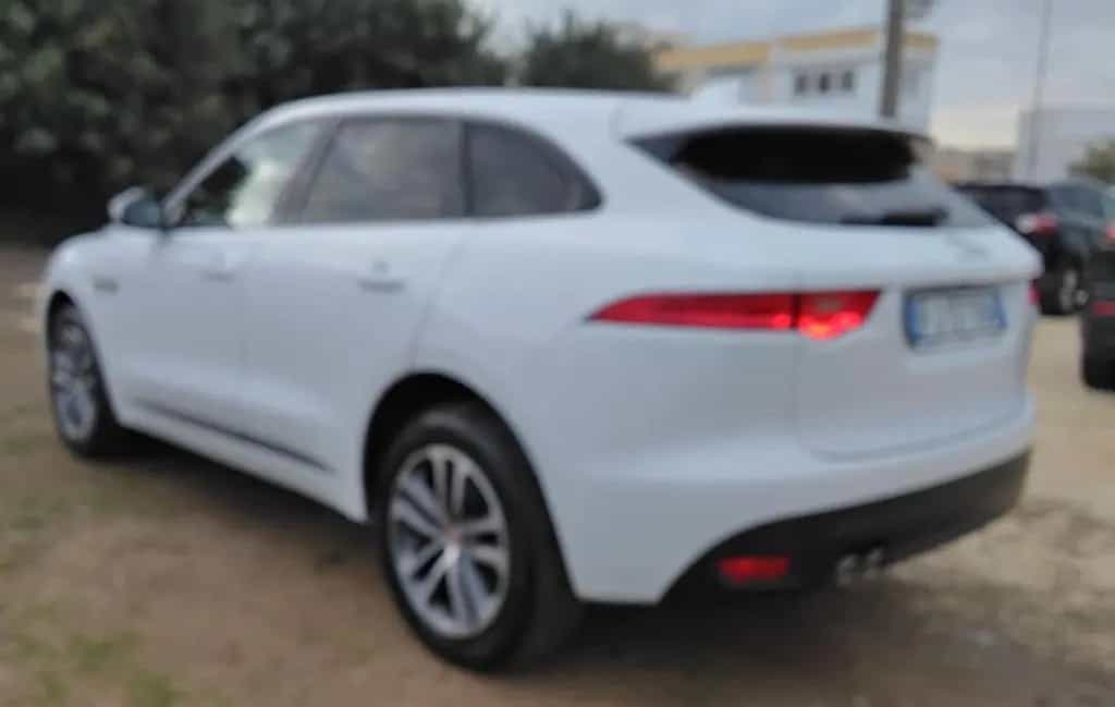Jaguar F-Pace 2.0 D 180 CV AWD aut. R-Sport 07/2017-photo-12