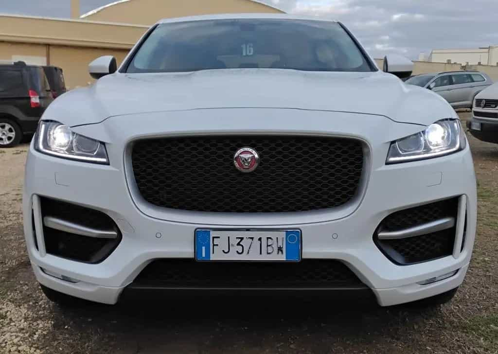 Jaguar F-Pace 2.0 D 180 CV AWD aut. R-Sport 07/2017-photo-2