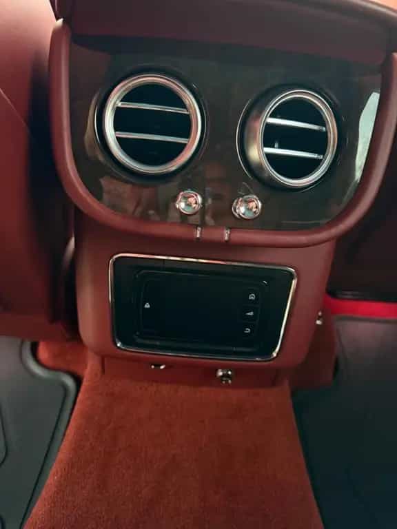 Bentley Bentayga 4.0 V8 Diesel 4WD Autom. - 10/2017-photo-6