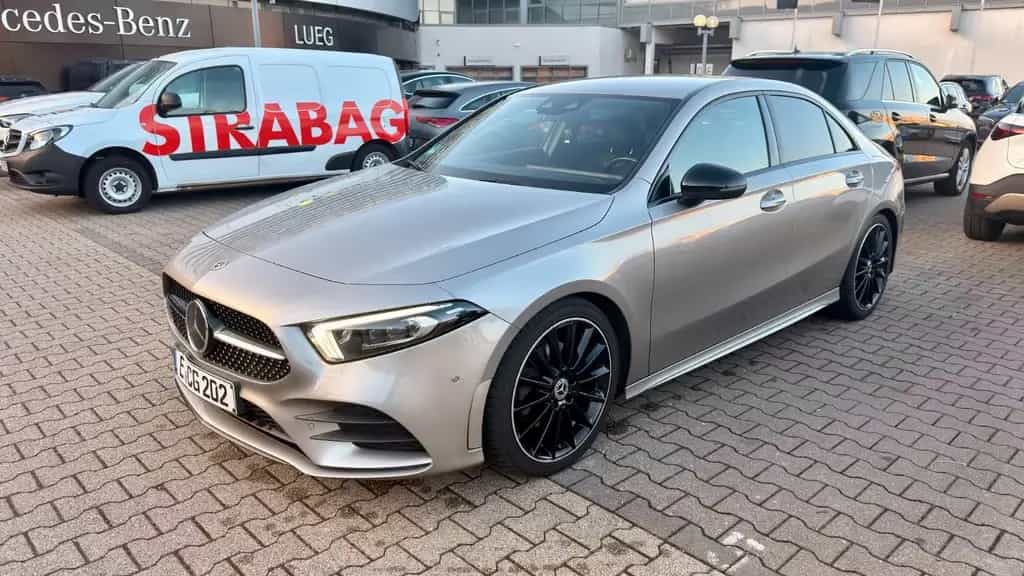 Mercedes-Benz A-Class 220 d AMG Line | Night | Limousine | Burmester 10/2020-photo-2