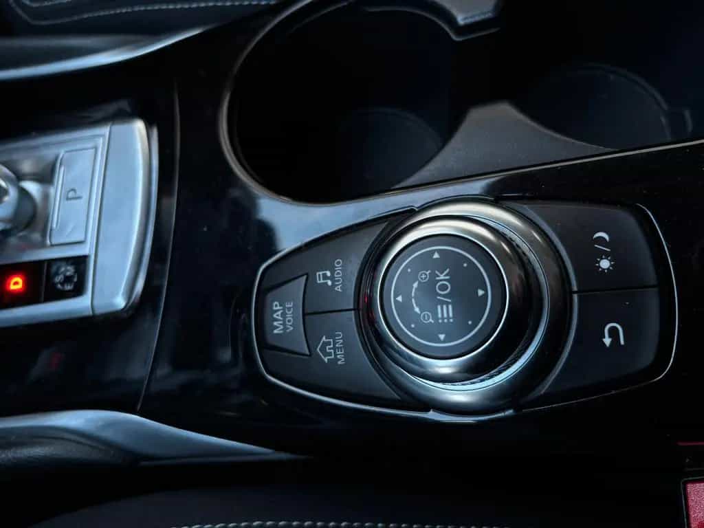 Infiniti Q30 1.5d FWD Sport 06/2016-photo-11